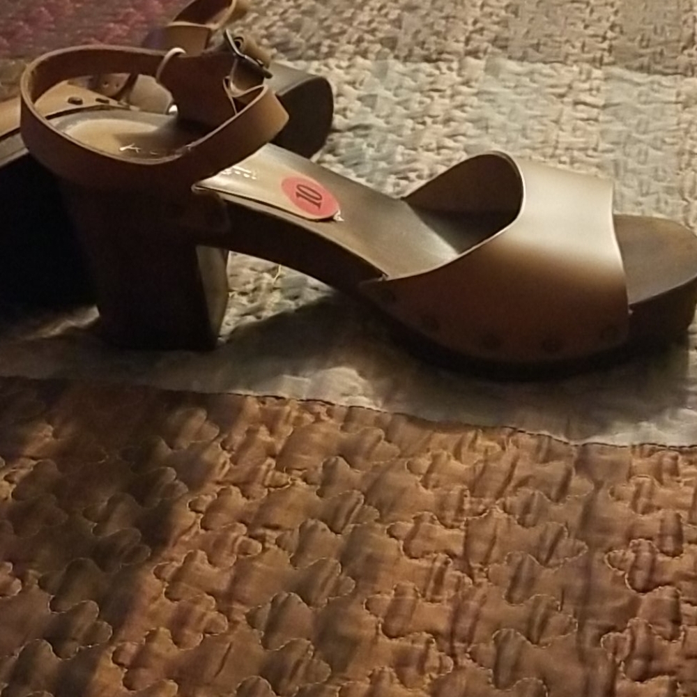 Women A Giannetti Distress heels